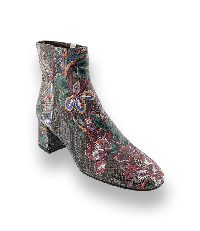Bemalte Stiefelette von AGL